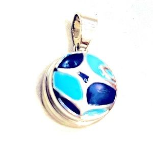 INTERCHANGEABLE SNAP PENDANT, SINGLE SNAPS LISTED. SORRY NO CHAIN.